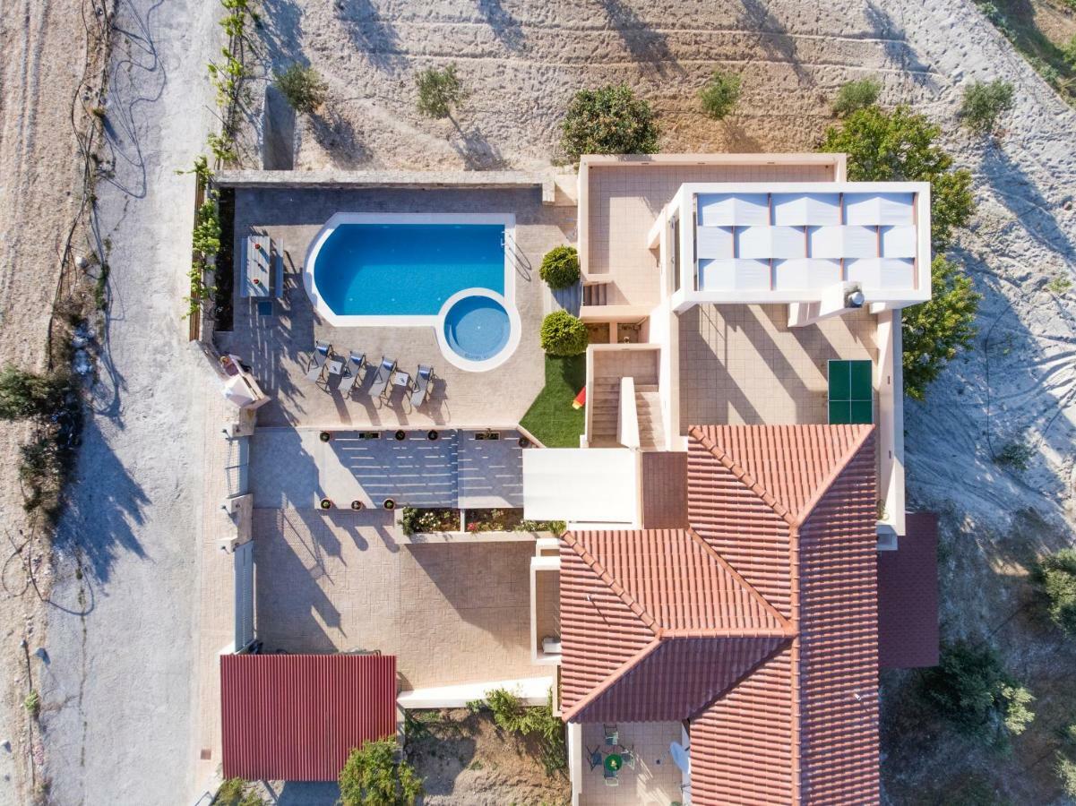Villa Saint George Maroulas Exterior photo